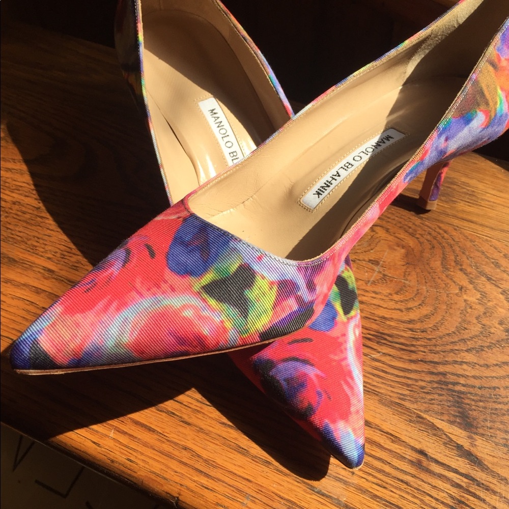 Manolo Blahnik low pump in floral fabric size FR 40 ~ US 9